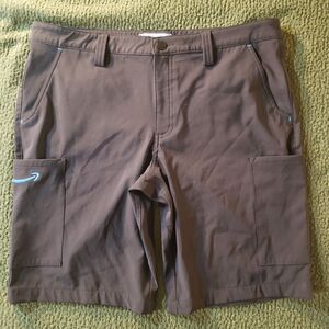 AMAZON Shorts Mens Large Luly Yang Cargo Performance Uniform 11" Inseam Black